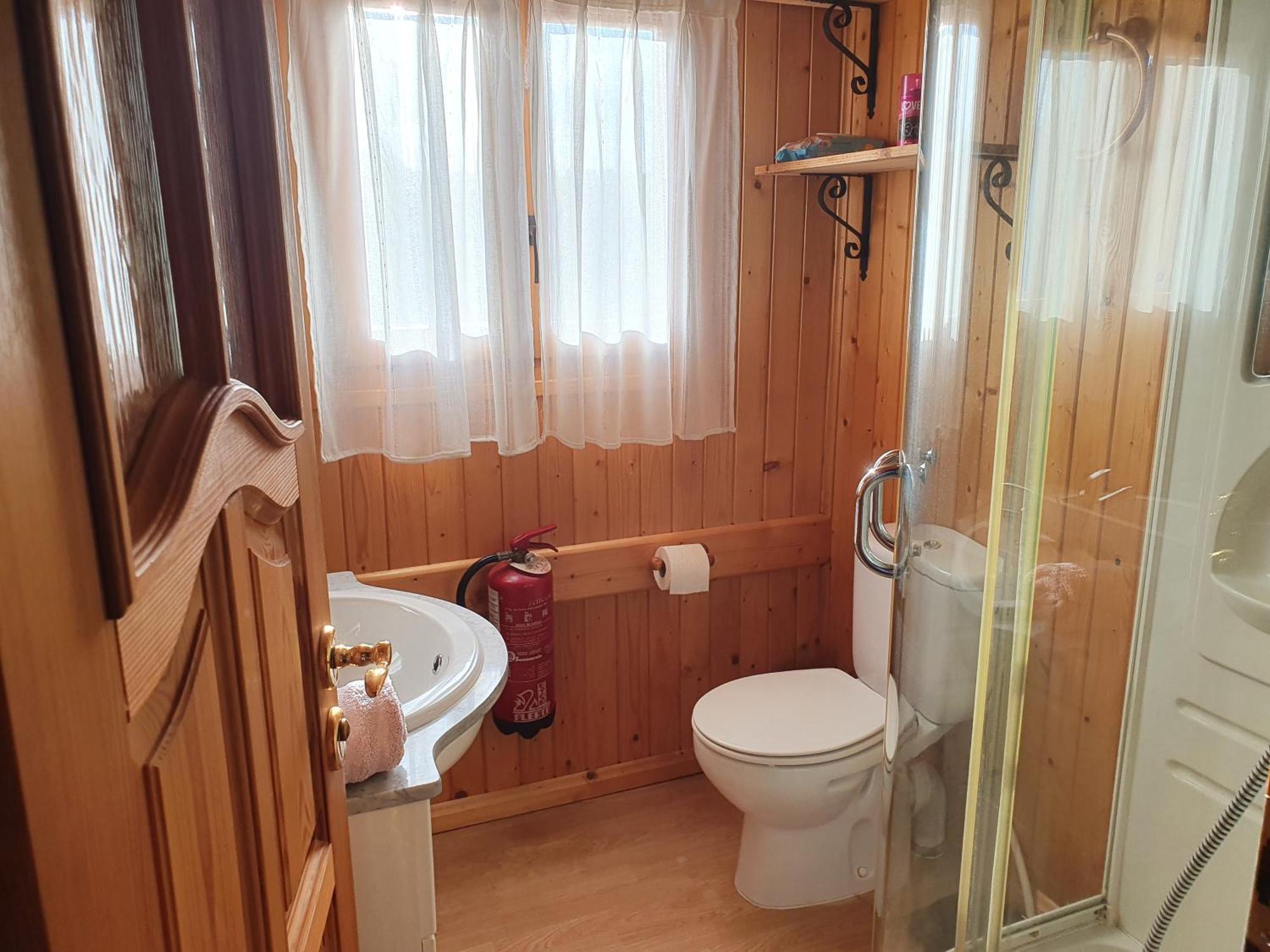 Cabana De Madera Especial Y Acogedora Cardenete Ngoại thất bức ảnh